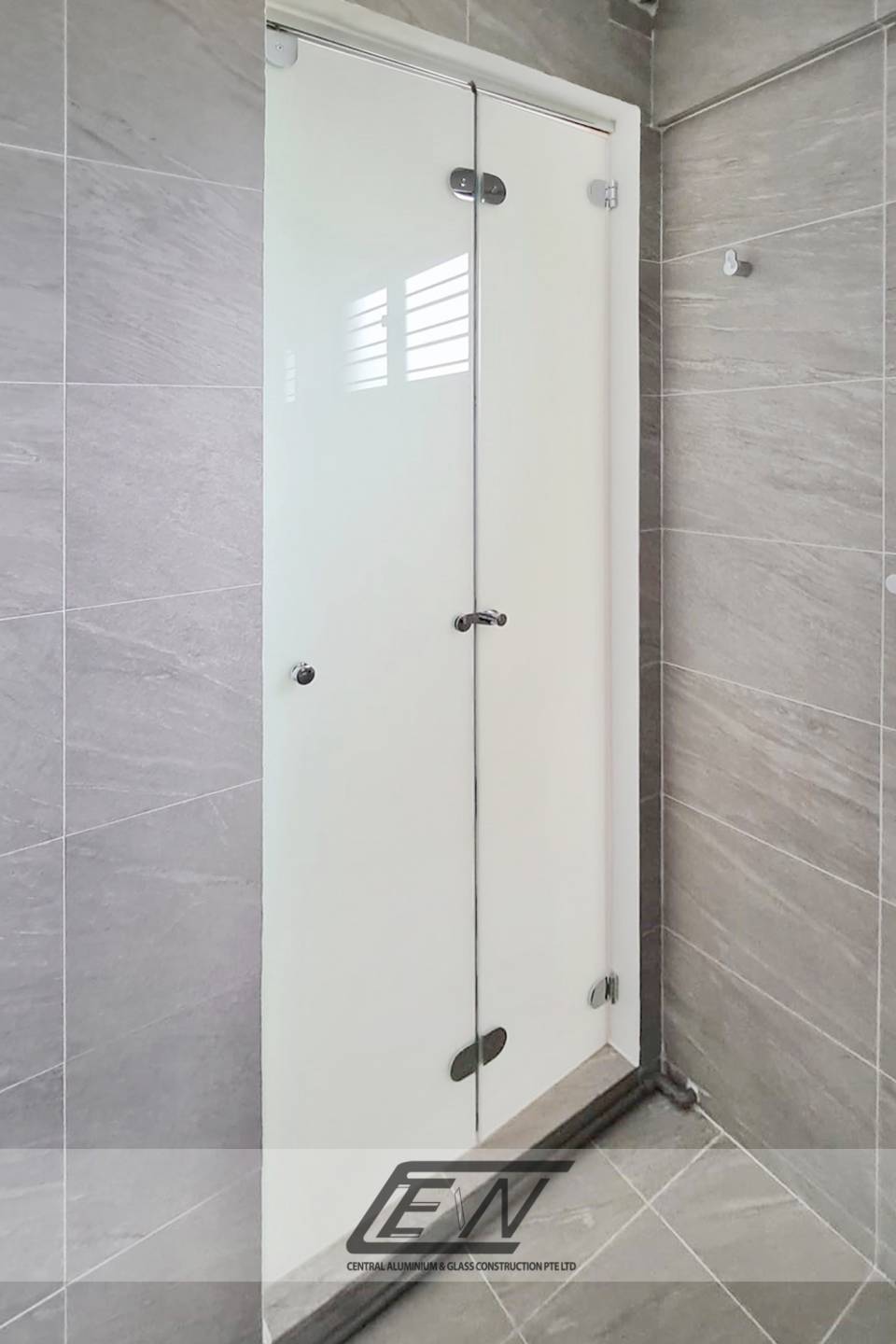 Frameless Tempered Glass Bi-Fold Door
